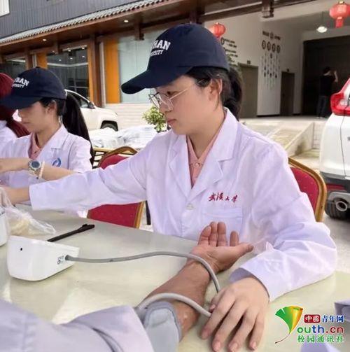 用專業知識服務鄉村醫療 咨詢伴溫暖，科普助健康